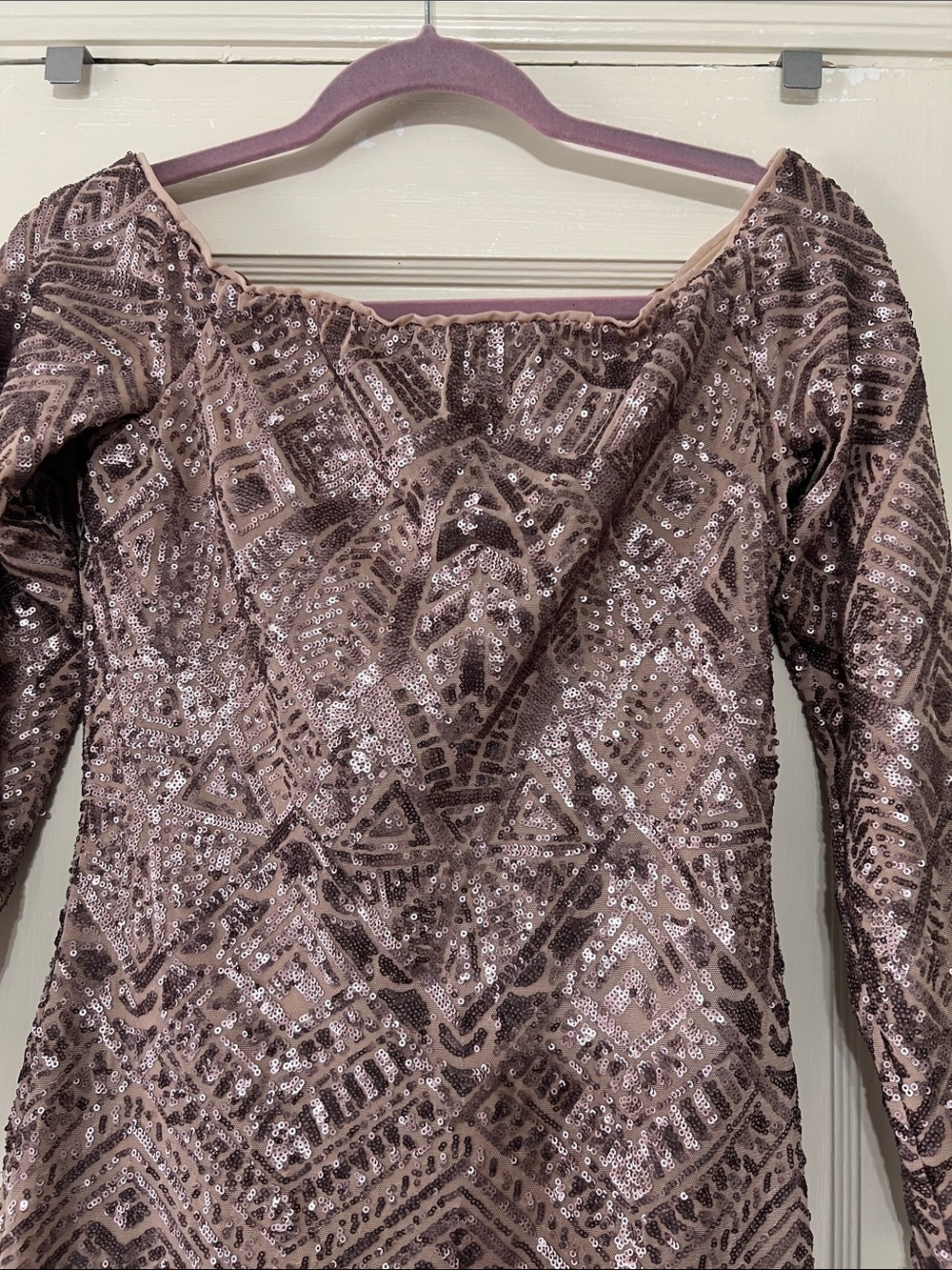 bcbg rose gold dress BCBGMaxAzria good Sequin Long Sleeve Sheath LEHENGA